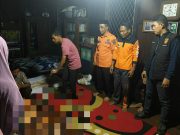Personil Polsek Rantau Alai Ogan Ilir dan Polsek teluk gelam oki serta Anggota Basarnas OKI Datangi TKP dan Evakuasi Korban Tenggelam