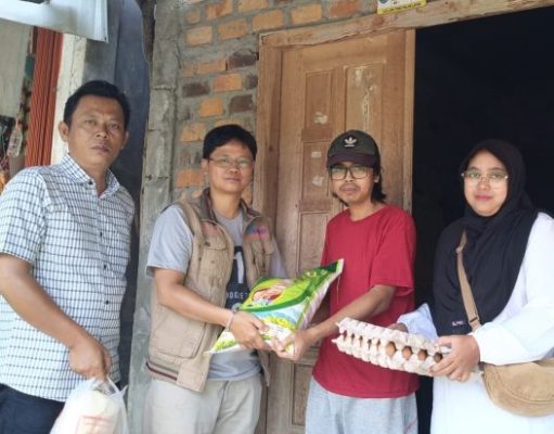 SMSI OKU Selatan Bagikan Sembako Saat HUT Ke-9