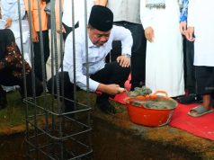 Wagub Sumsel Letakkan Batu Pertama Pembangunan Masjid Baitul Huda di OKU Timur