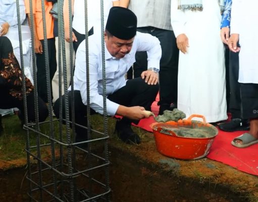 Wagub Sumsel Letakkan Batu Pertama Pembangunan Masjid Baitul Huda di OKU Timur