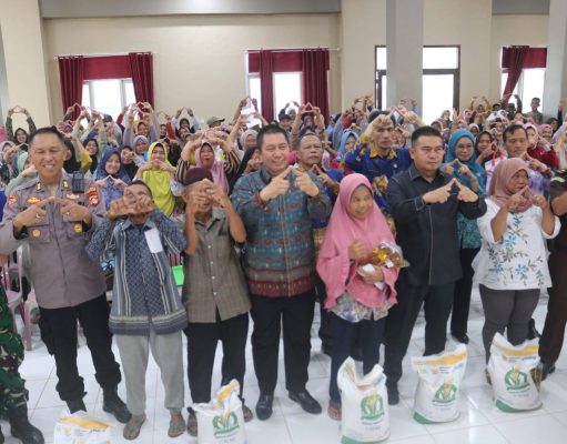 Pemkot Pagar Alam Menyalurkan CPP Berupa Beras dan Minyak Goreng