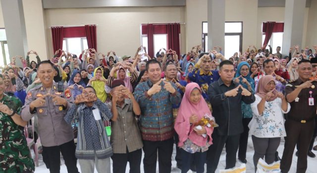 Pemkot Pagar Alam Menyalurkan CPP Berupa Beras dan Minyak Goreng