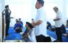 Gubernur Sumsel Melaksanakan Sholat Jumat di Masjid Al Hayza
