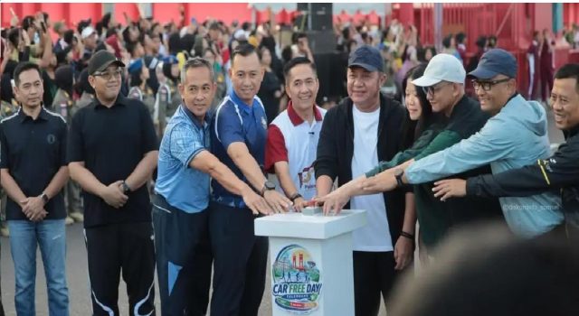 Gubernur Resmi Luncurkan Car Free Day di Jembatan Ampera