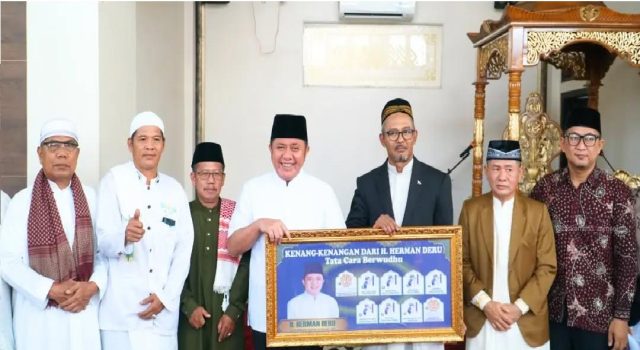 Herman Deru Berharap Masjid Jadi Pusat Kegiatan Sosial Masyarakat
